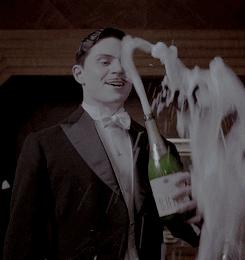 90后蹦着养生迪,90后在酒吧蹦迪