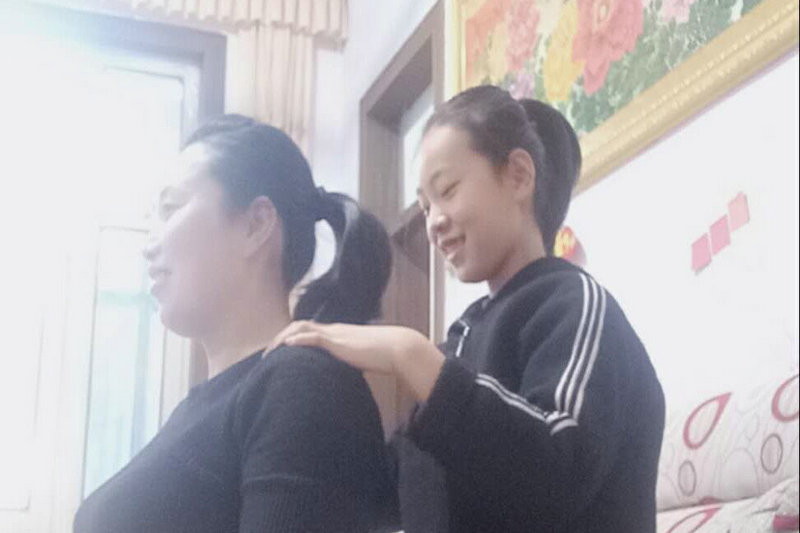 抗击疫情，与爱同行——益民中学“庆三八节——感恩母亲”活动丰富多彩