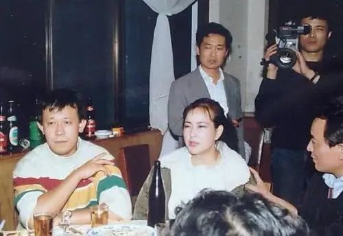 刘晓庆究竟有多少钱,六十五岁刘晓庆回老家买墓地