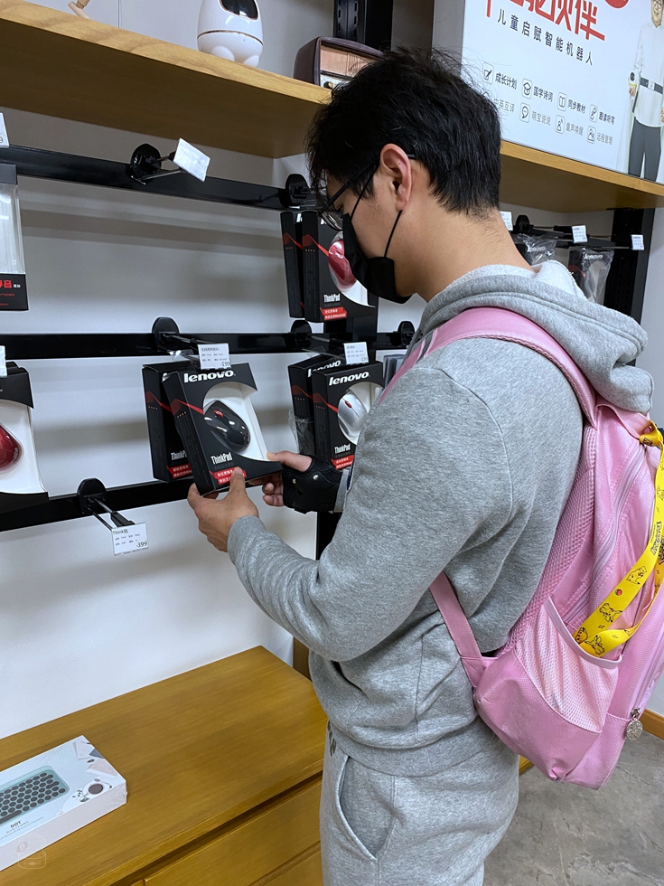 thinkpad鏃犵嚎榧犳爣鏂版鑰佹鍖哄埆,thinkpad灏忛粦榧犳爣棰滆壊