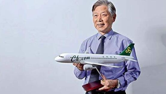 他因推出“一元钱机票”，而被物价局罚款15万，后成功为自己正名