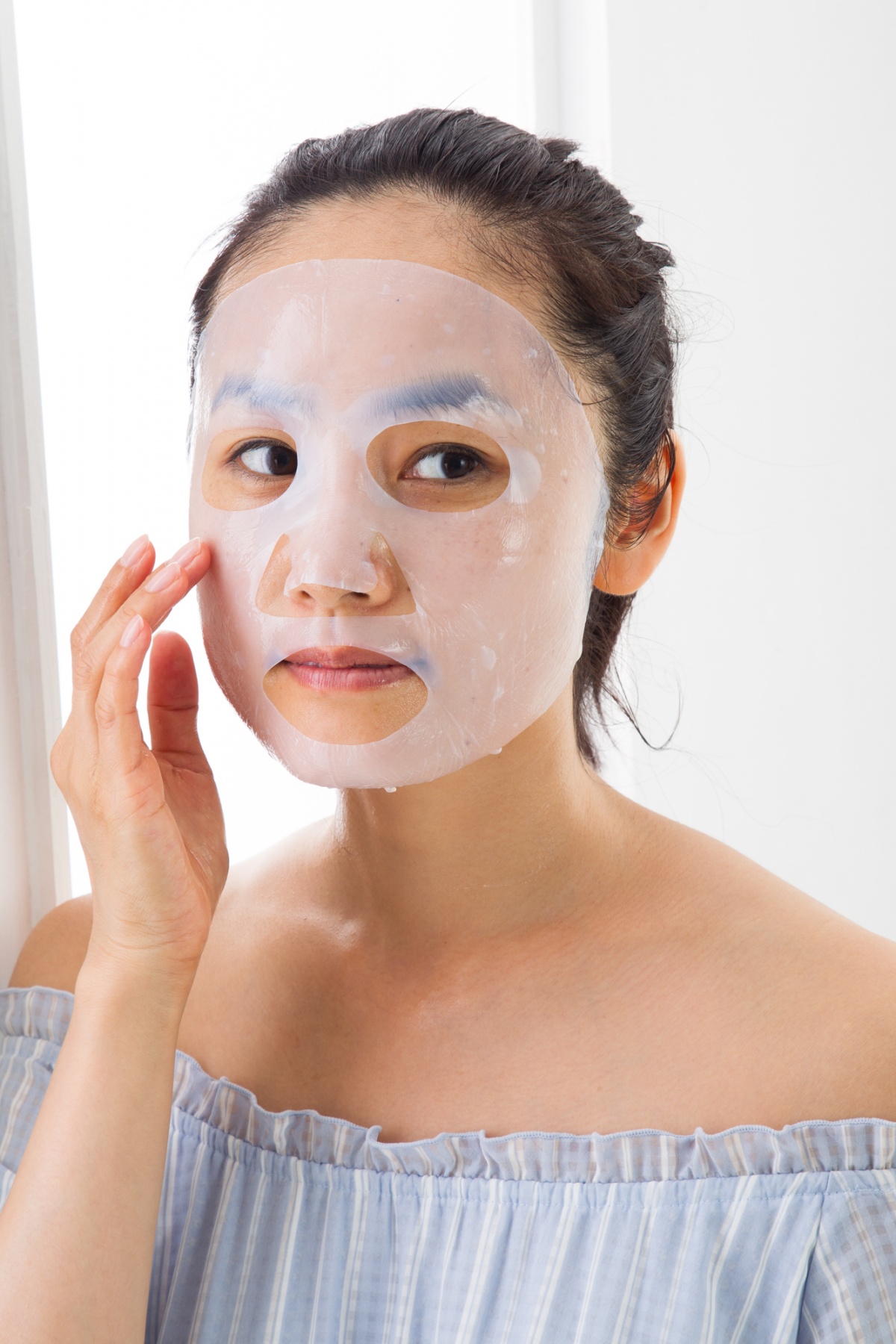 每天勤勤恳恳护肤,当代年轻人勤勤恳恳护肤