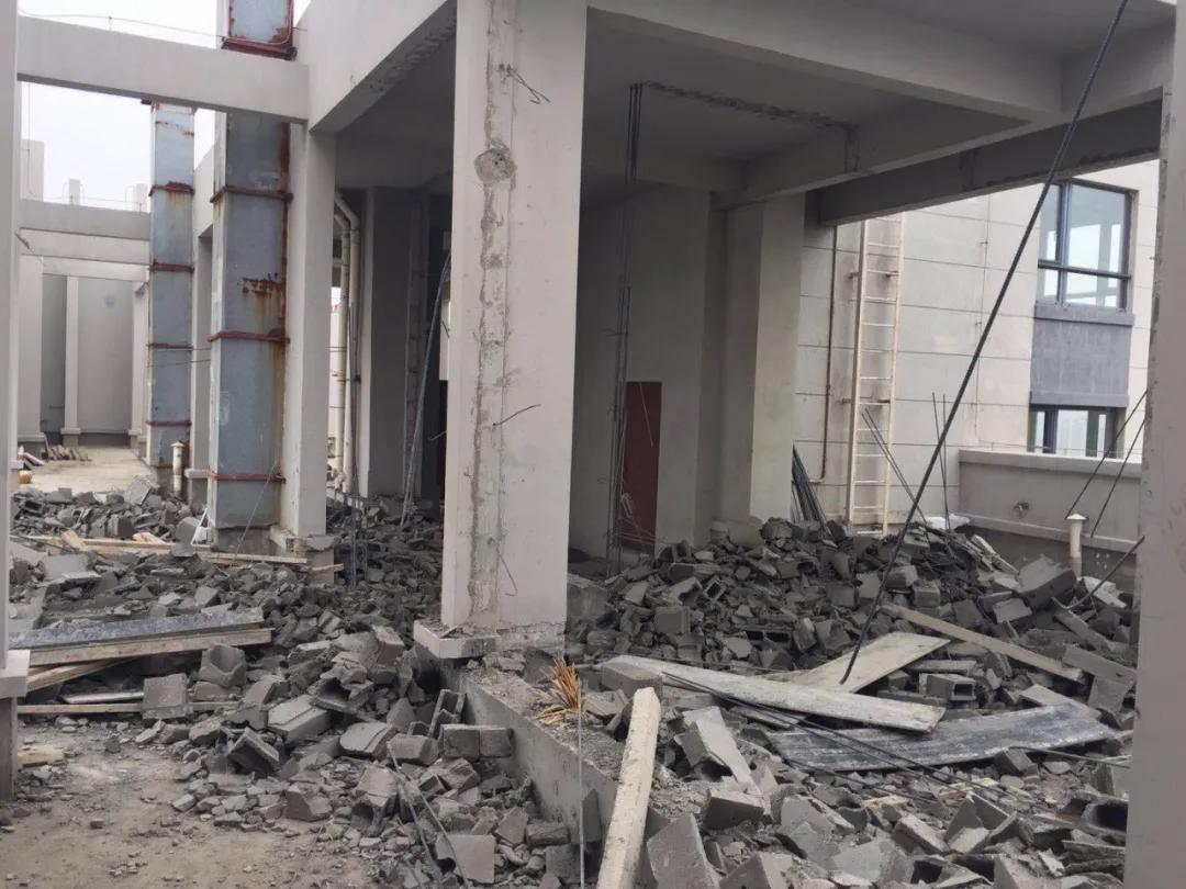 大连沙河口违建新闻,大连星海湾违建拆除通报