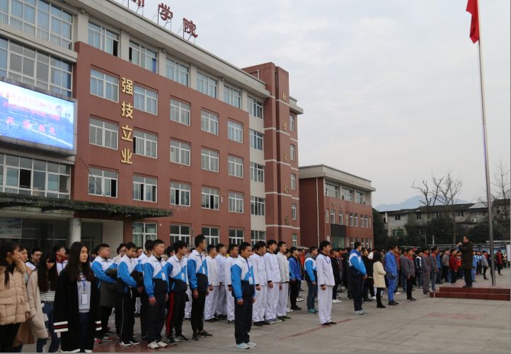 成都最好公立中专卫校有哪些,读卫校学什么好有前途