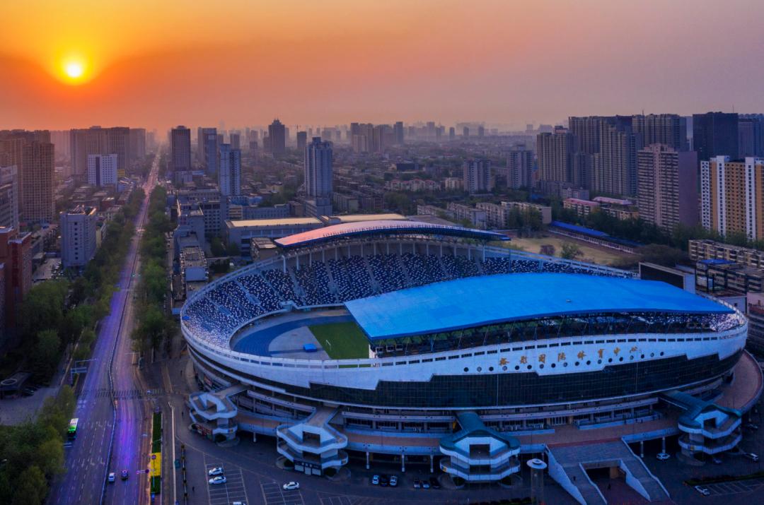 一座裕彤体育场，半部青春史...