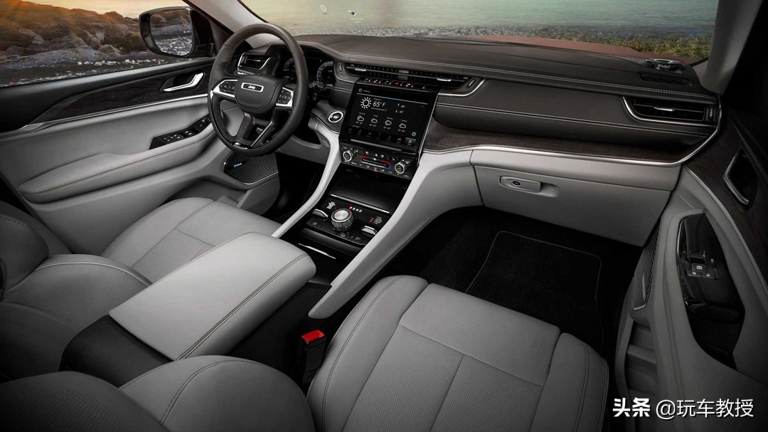 10年大切诺基改新款,10年的大切诺基值得买吗