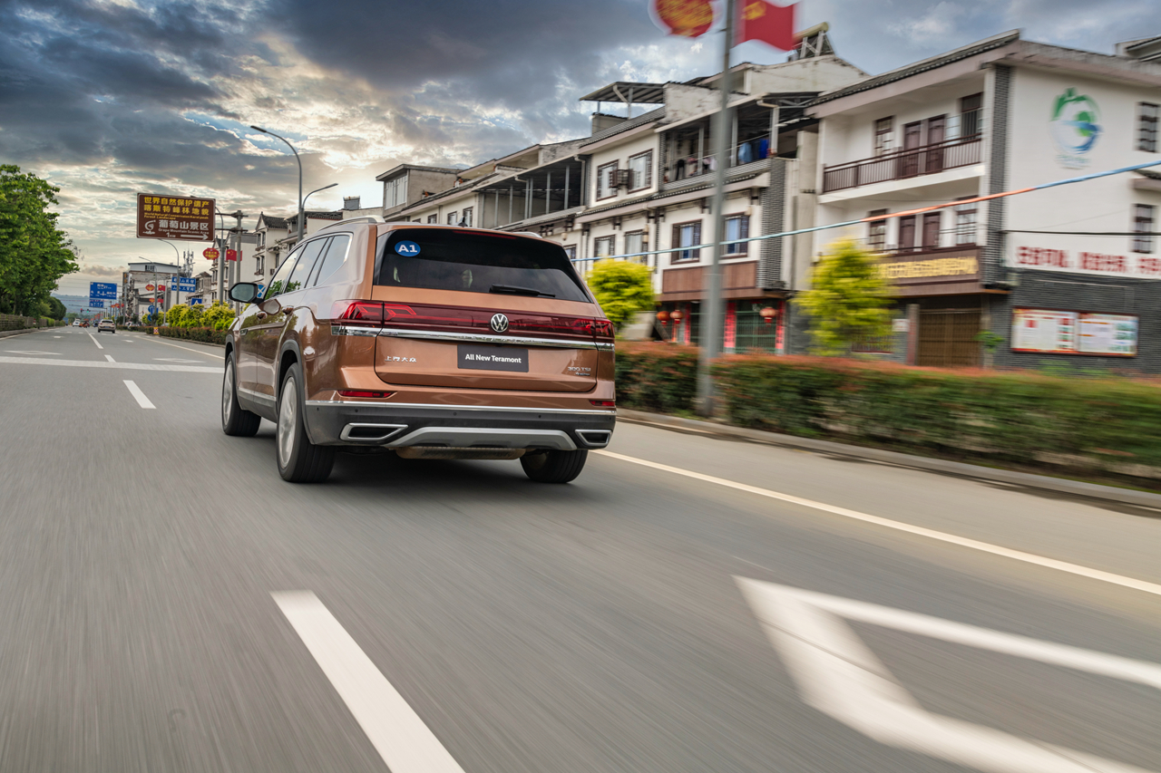 试驾｜全新途昂家族内饰终于改变，给躺平青年打个样儿