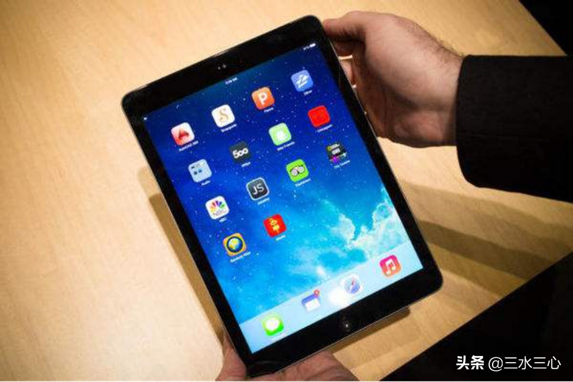 要斩断高价平板后的腐败黑手,更要避免智慧教育成过度应试的帮凶