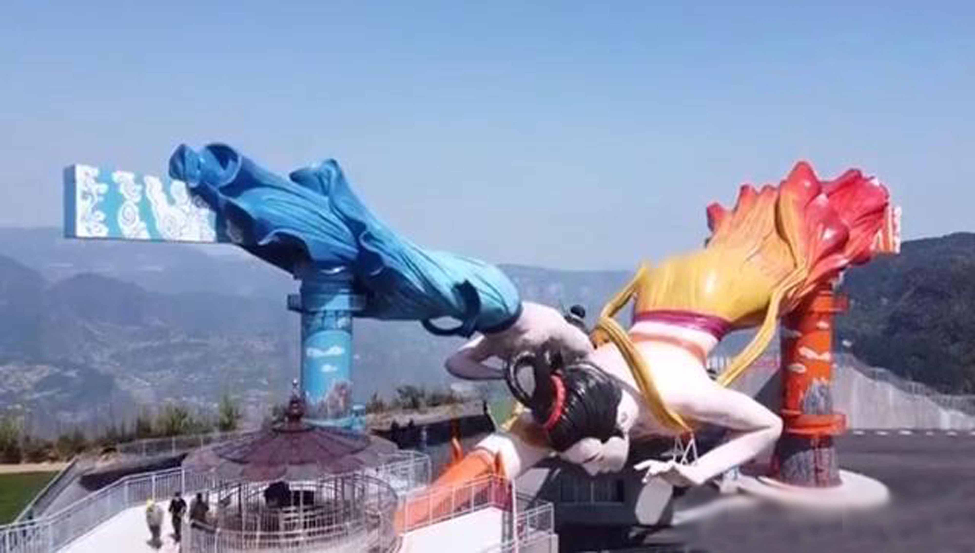 谁能和大裤衩秋裤楼完美配套？旅游时见过的那些惊为天人的建筑