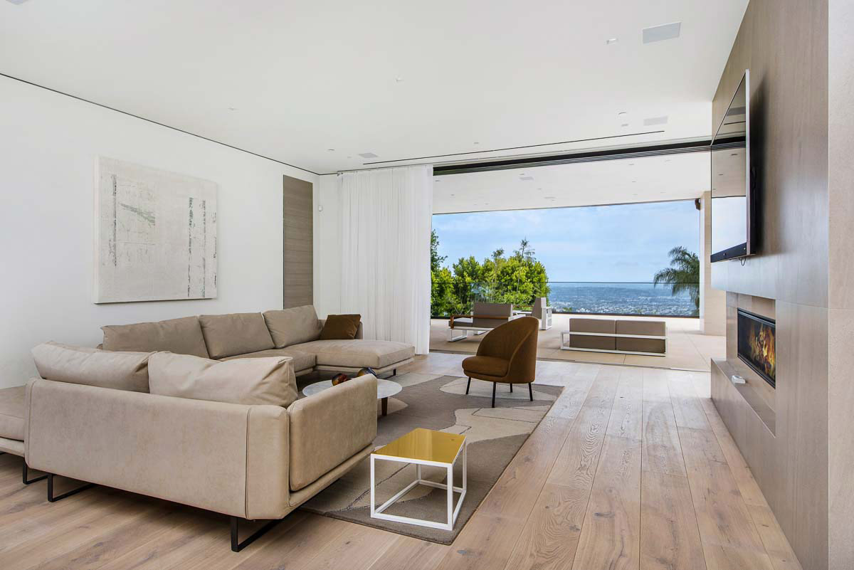 没有泳池的房子,没有泳池和花园的别墅