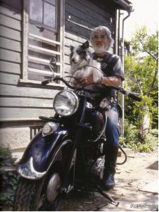 如何用小小的配饰搭配出百变风格 (小众配饰搭配方法)