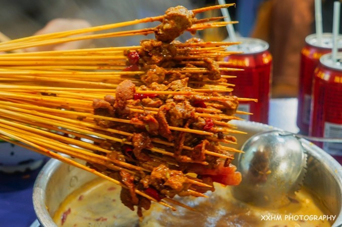 成都本地人去的最好吃的美食,中国姑娘吃成都美食