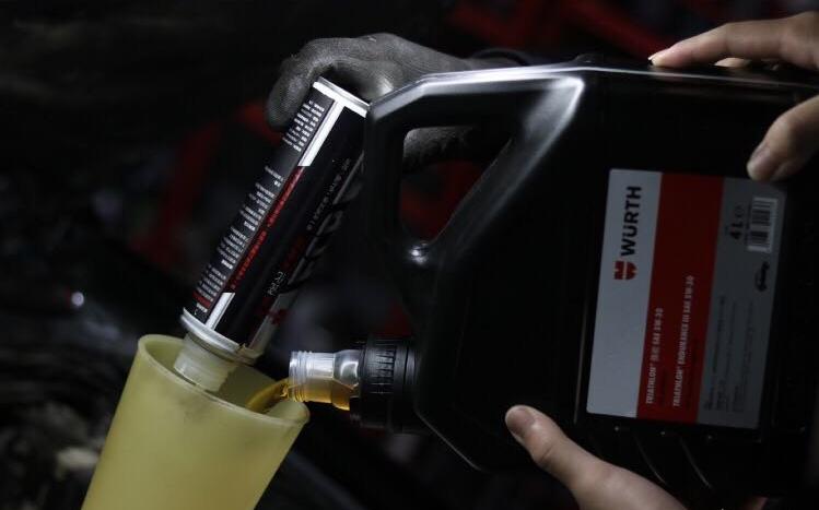 老车翻新：修复2005年凌志LS430，V8自吸大排量，一代神话再复活