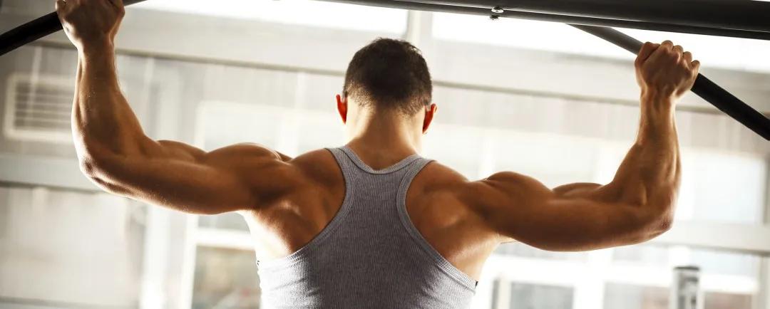 十天教你快速练成健美身材,只练基础力量就能练出大块头吗