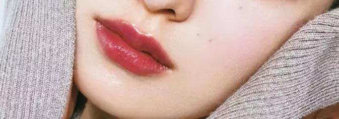 夏天混合型皮肤怎么化妆,夏天如何化妆更自然时尚一点呢