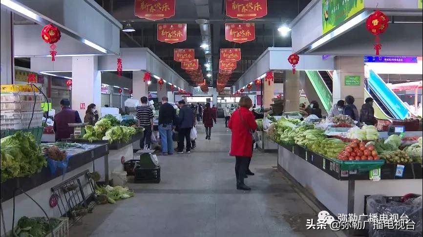 赞！弥勒这几家公司：减免摊位费，免费送餐、送菜，送消毒水...