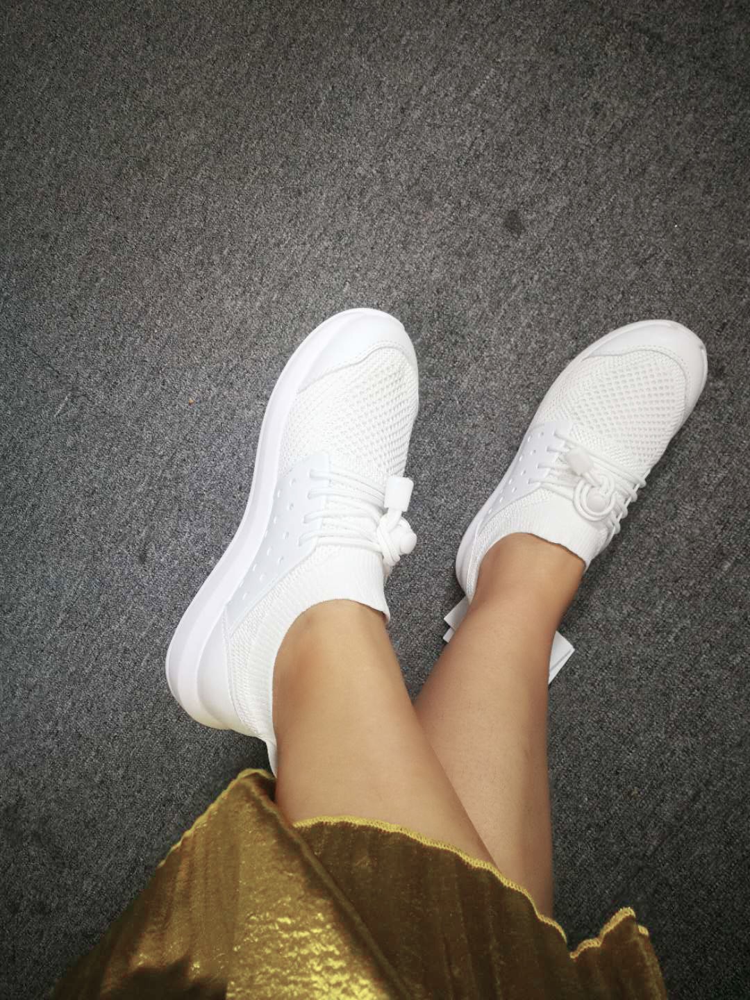 小米有品99元的运动鞋,小米运动鞋199元一双