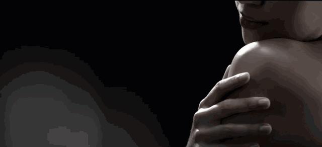 去死皮沐浴露带香味的,代购的大牌香水