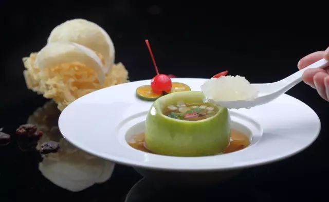 三亚高端酒店一线海景房推荐,三亚市区值得去住的别墅酒店