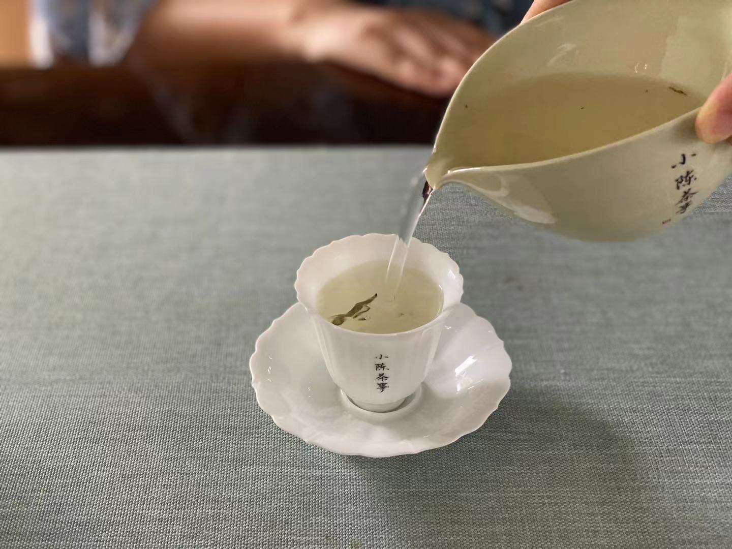 白毫银针白牡丹贡眉寿眉冲泡方法,白毫银针贡眉老白茶如何选