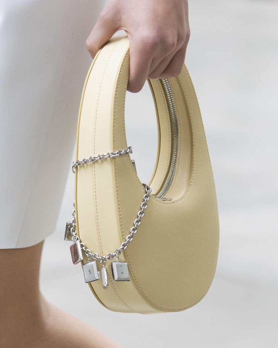 今年最火的百搭腋下包,今年最火的腋下包高端大气