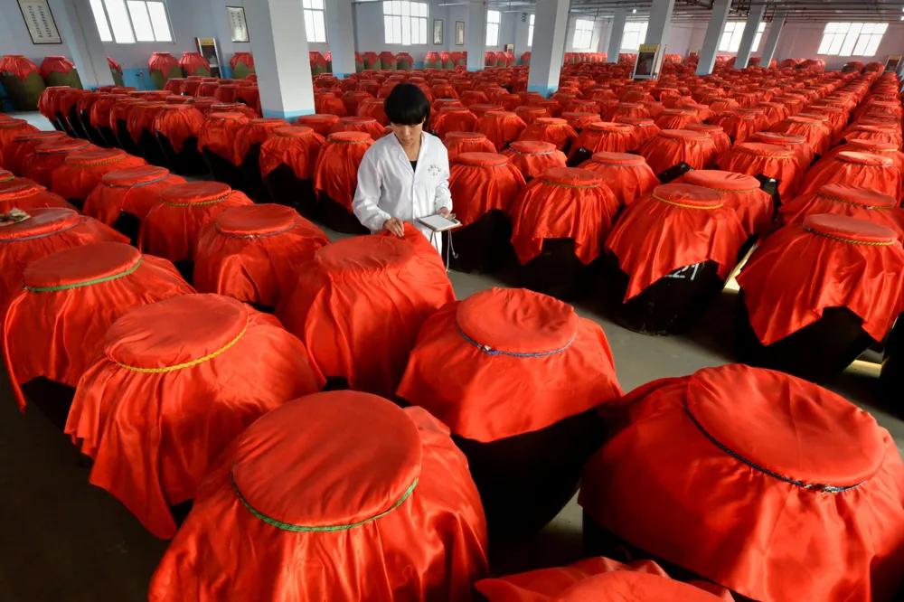 泥坑酒有名吗,沉浸式感受泥坑酒文化之美