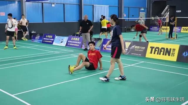 十大最佳入门羽毛球推荐磅数,羽毛球如何把拍线磅数提高