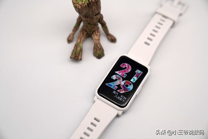 荣耀watchgspro,华米t-rexpro对比荣耀gspro