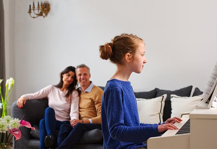 电子琴和电钢琴怎么选择,电子琴和电钢琴哪个更适合初学者