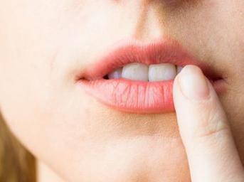 连邓紫棋都在夸的“神奇”凡士林,究竟有什么好用?