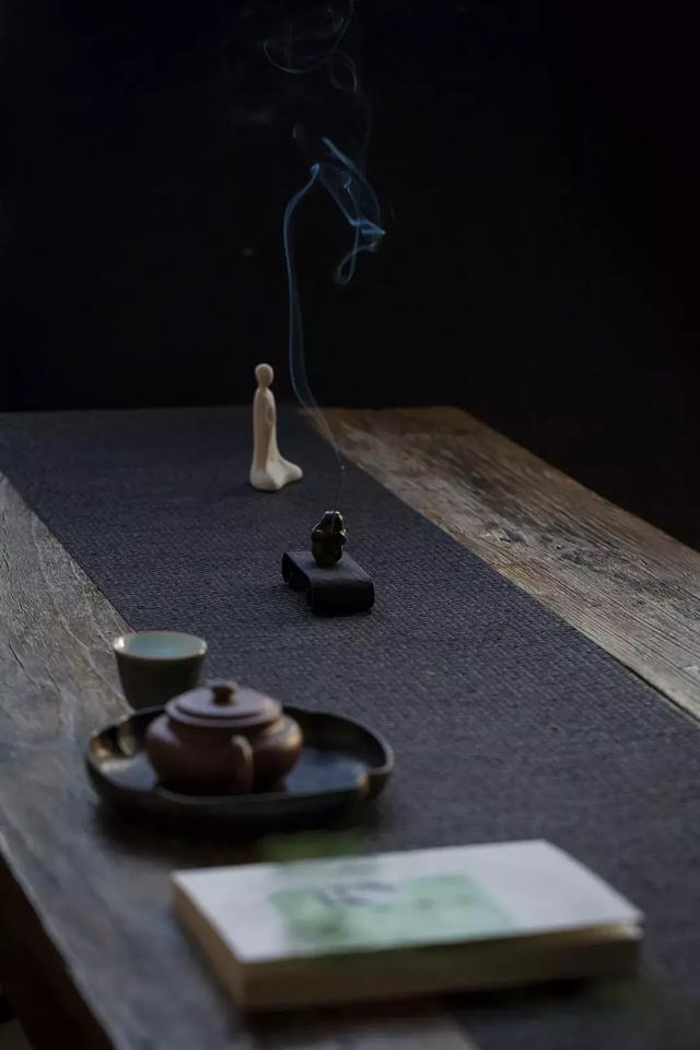 一杯暖心的清茶散文,一盏清茶品百味经典散文