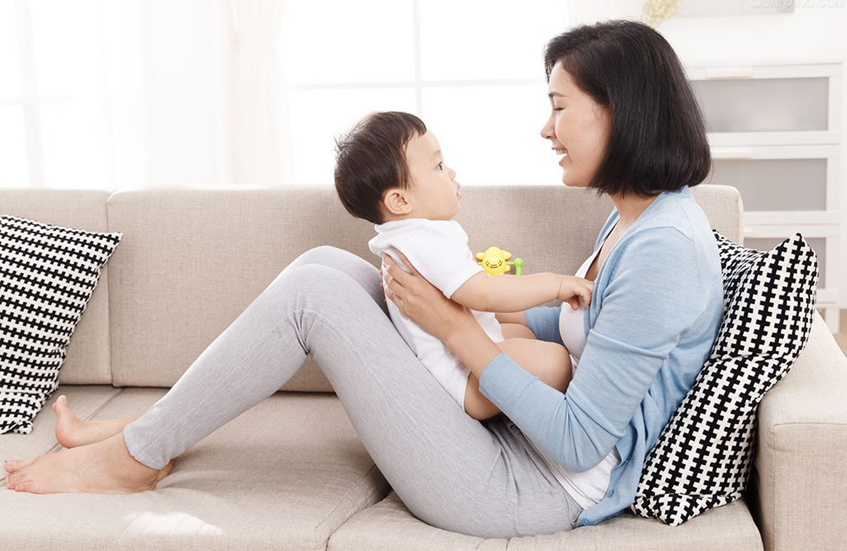 19岁女心脏疼喘不过气,19岁女生为什么会胸痛