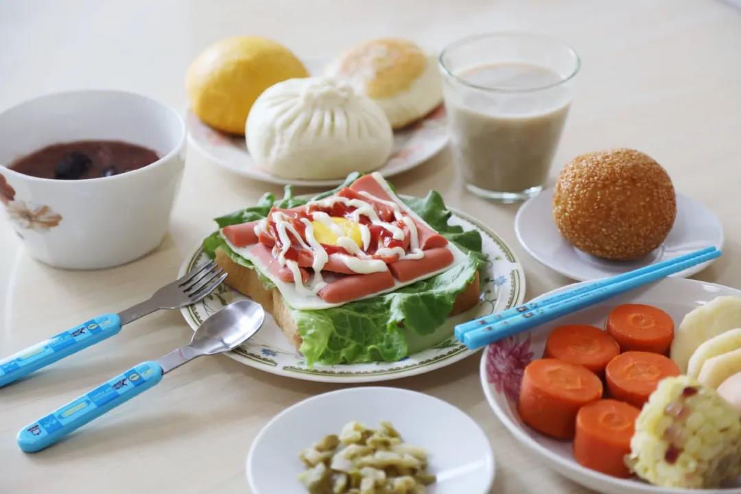 你孩子的早餐真的吃对了吗,你家孩子上学早餐吃什么