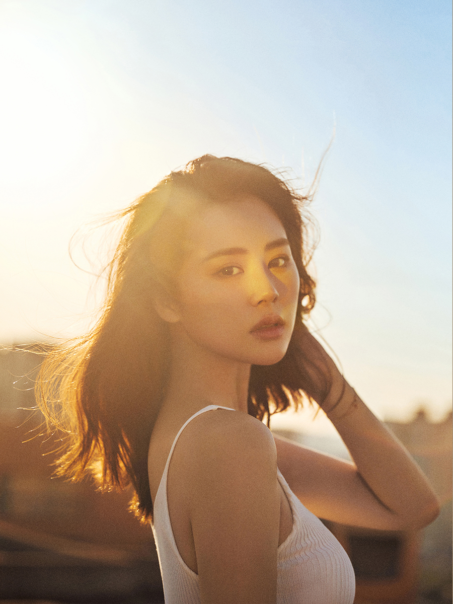 天台高级感写真,天台文艺写真女