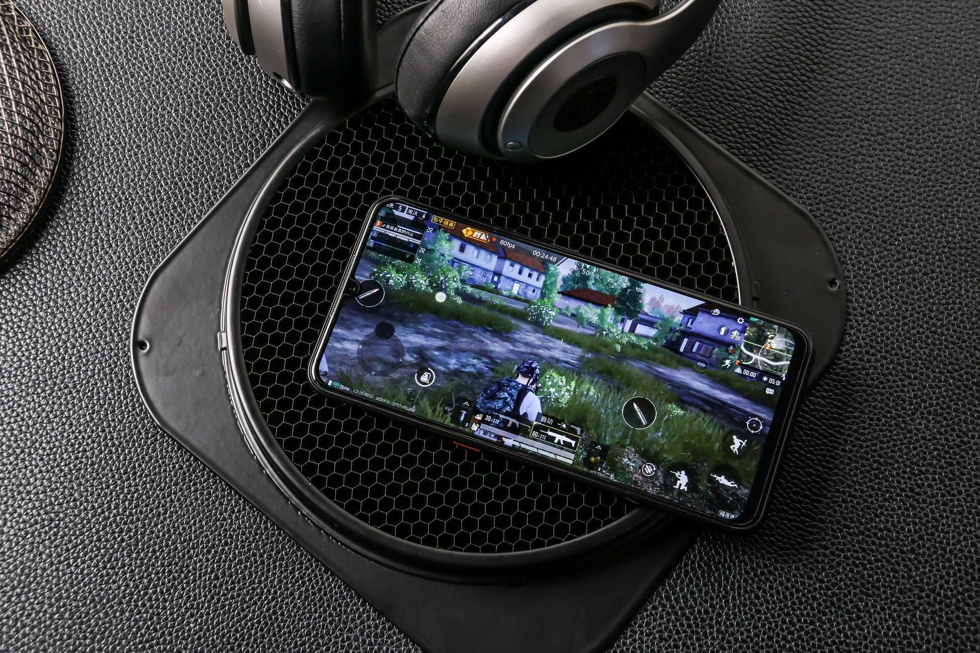 搅动两千档手机市场！iQOONeo855版凭什么敢？实测后无法反驳