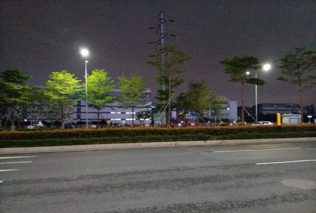 深圳观澜富士康南门夜景,富士康真实夜景