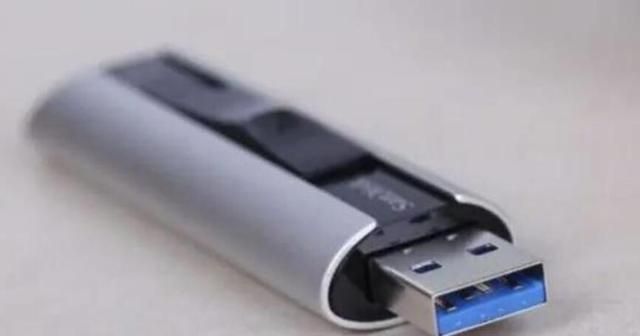 普通u盘与固态u盘怎么区别,普通u盘与固态u盘的区别