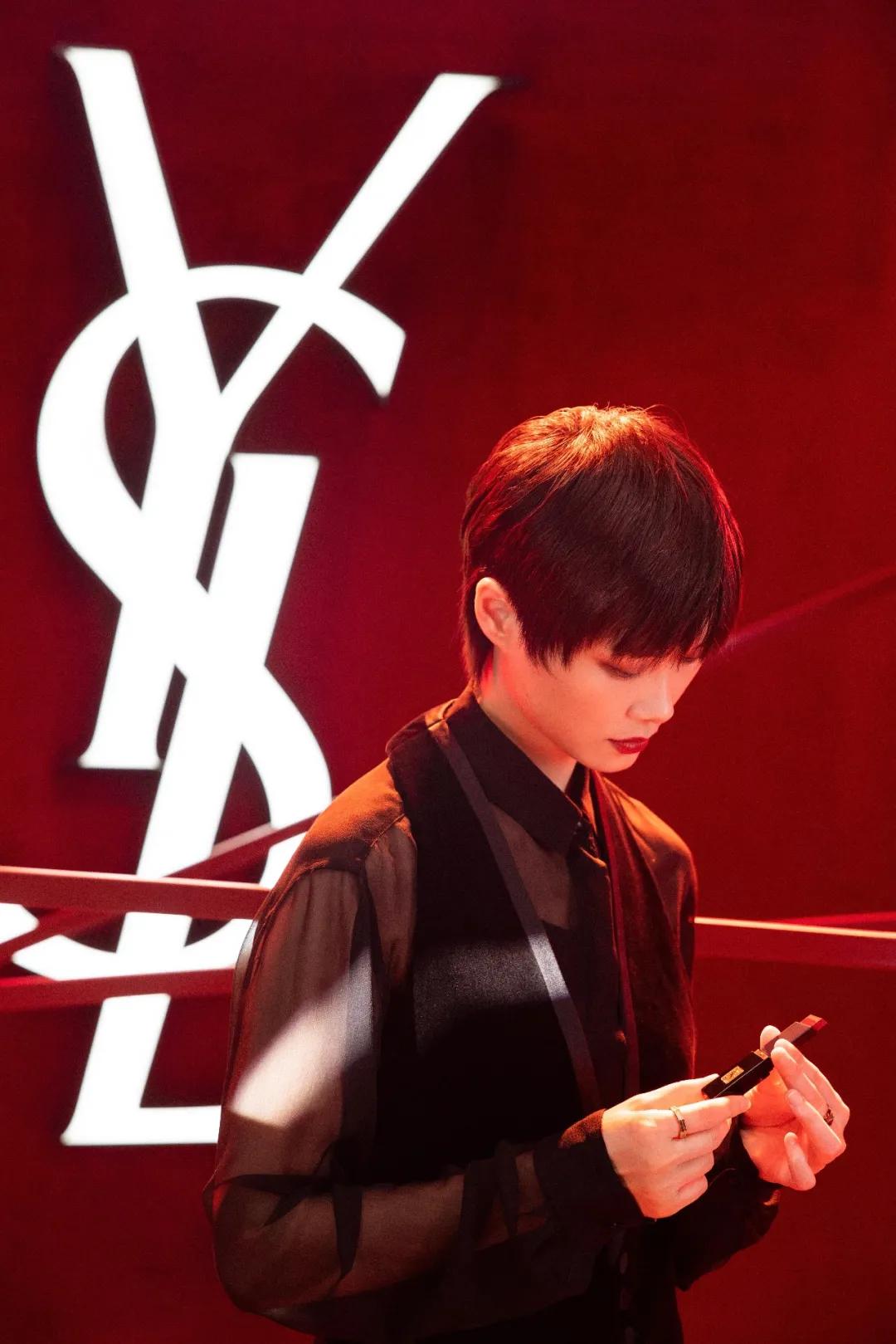 ysl限定狂欢,限时59天ysl时尚大展惊艳魔都