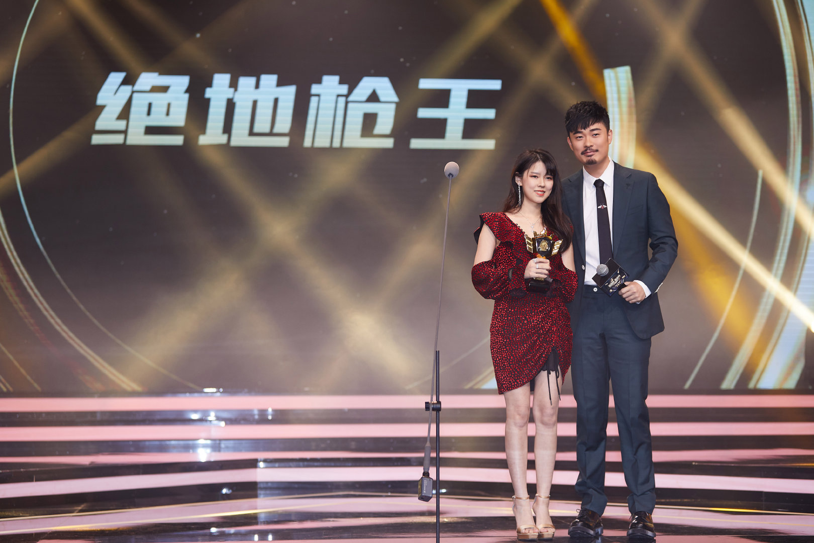 小团团露脸各大主播的反应,小团团最近露脸直播是哪天