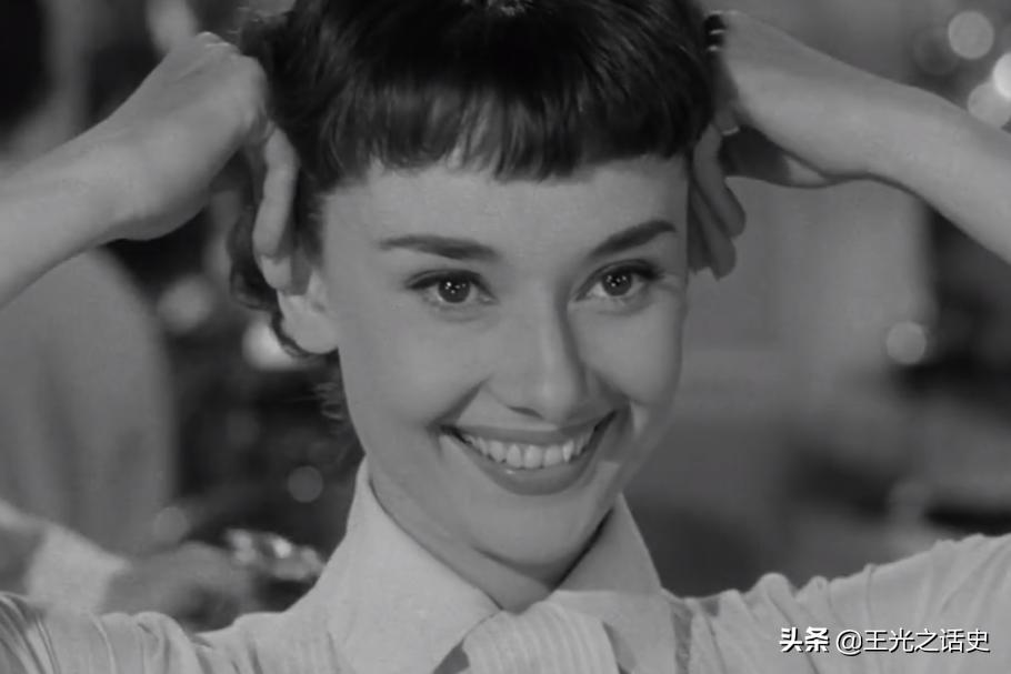 奥黛丽赫本成熟时期电影简介,1953年赫本《罗马假日》