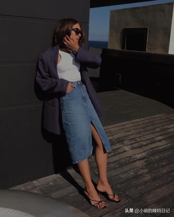 入春怎么穿?回头率最高的穿搭参考:“长裙+外套”,气质又高级