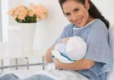 月子里不能洗澡说法,月子里不能洗头的说法哪来的