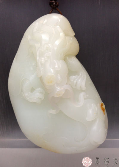 和田白玉和青海白玉的区别手镯,和田青白玉原石的鉴别方法