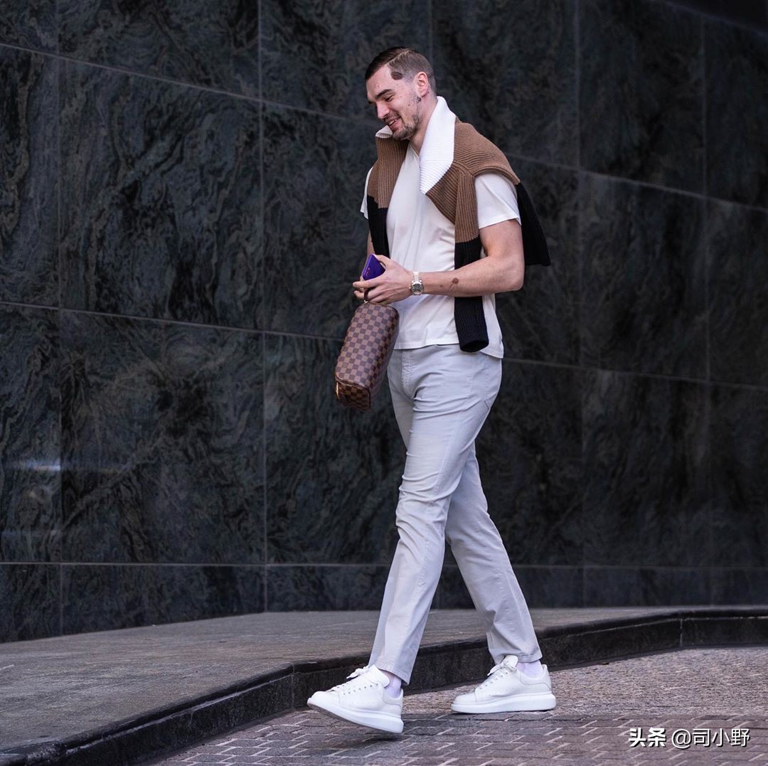 nba球星用的鞋包,nba球星同款邮差包