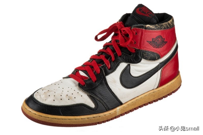 乔丹aj1倒钩深棕鬼脸低帮女鞋,乔丹aj1黑灰脚趾低帮