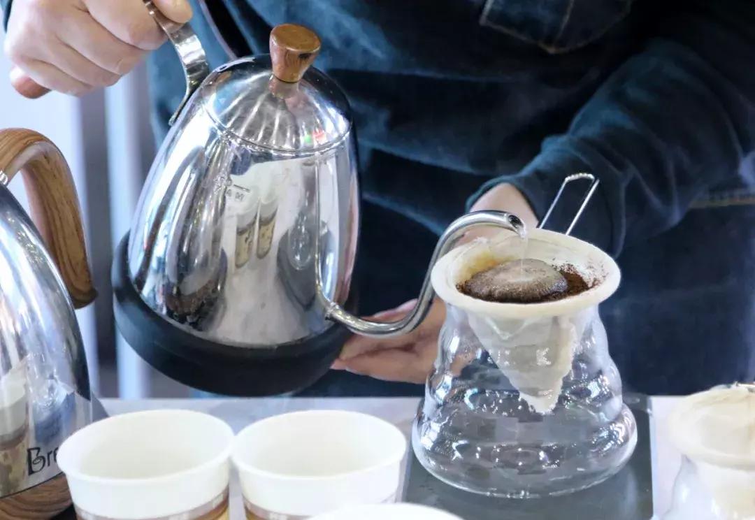 打手巅峰赛怎么打的,打手比赛怎么打才能越打越疼