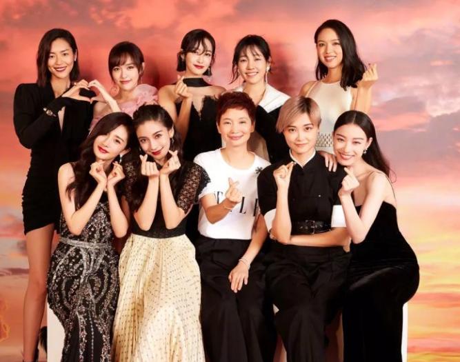 一拍照脸就僵硬笑不出来,拍照肌肉僵硬不会笑