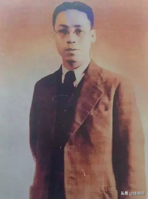 人民币上的“中国人民银行”六个汉字，端正庄毅、刚柔并济