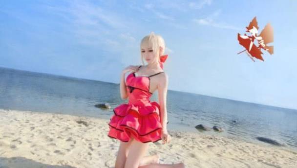 冯提莫不知火舞cos,游戏女主播cos不知火舞