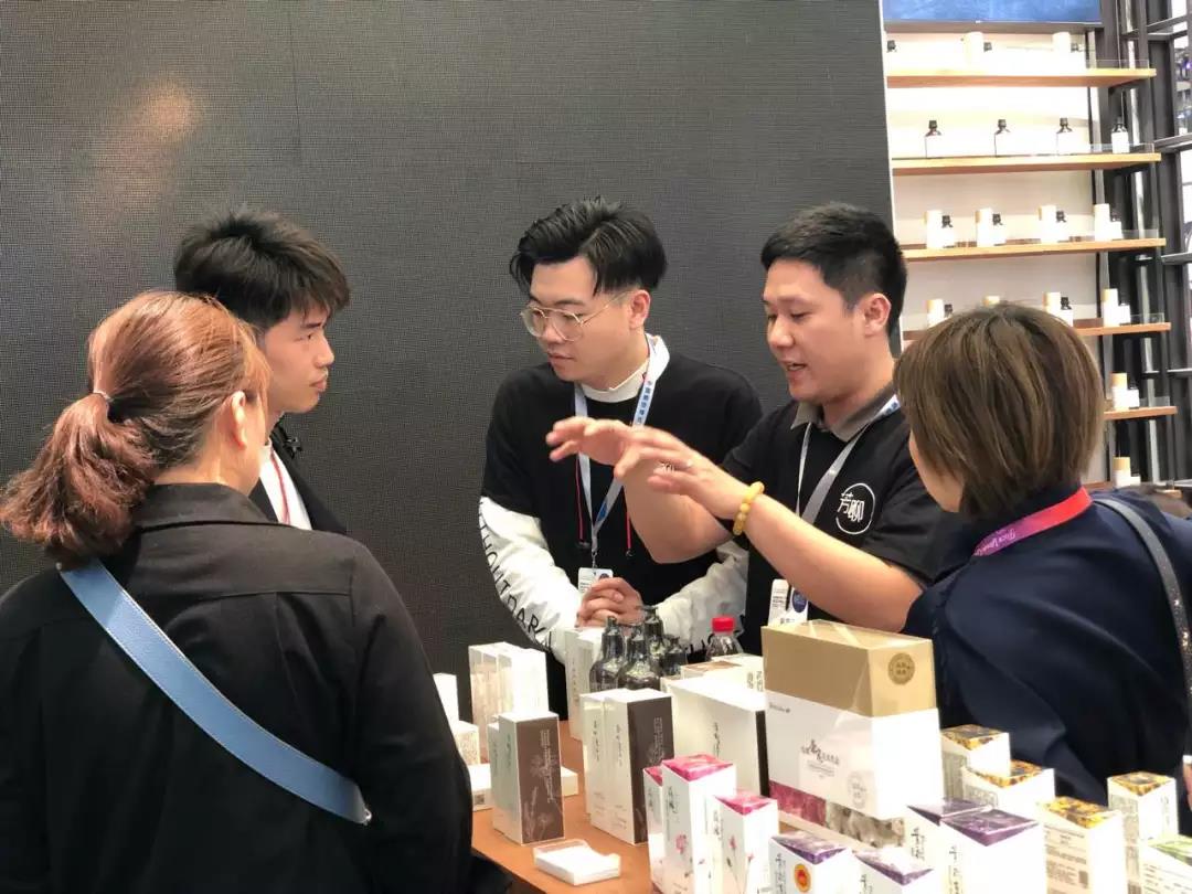 开实体店是不是越还价越不好卖,开个实体店心酸